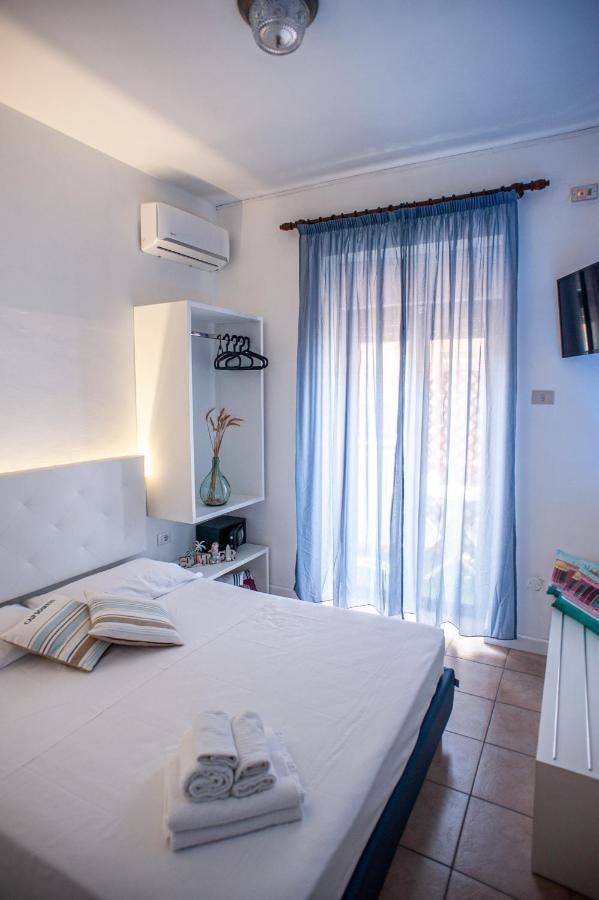 Baron Beach Hotel Scauri  Exterior foto